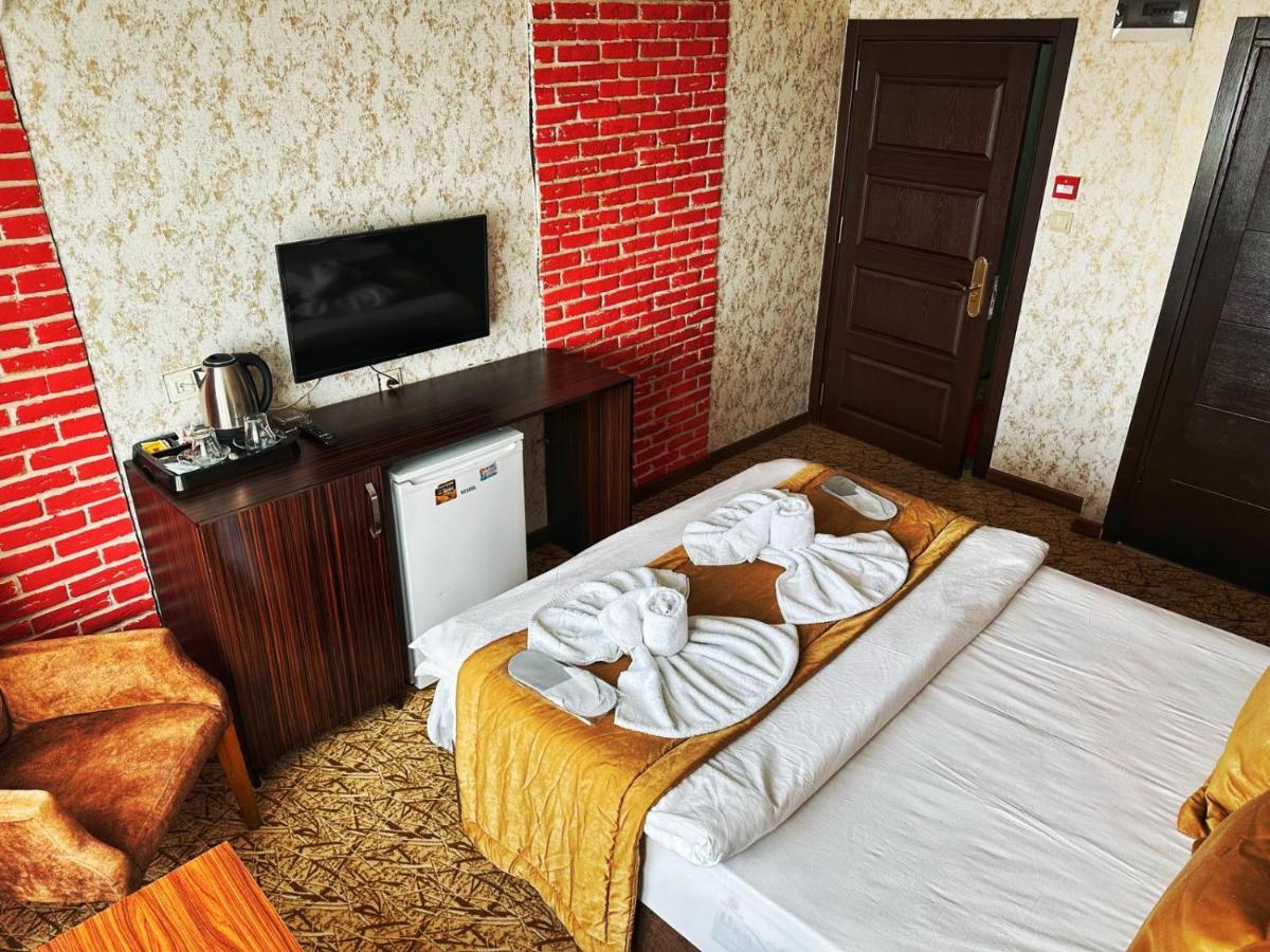 בויוקצ'קמג'ה Rose Suite & Hotel מראה חיצוני תמונה